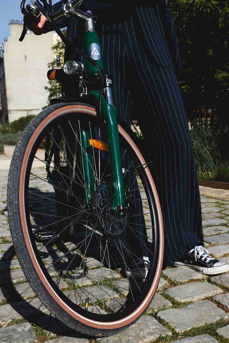 Guide Cadeau vélo électrique : 5 astuces pour bien finir 2025